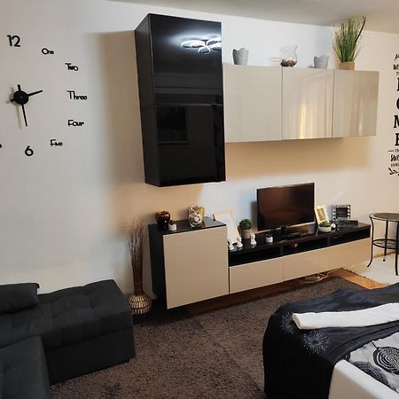Heni Apartman Nagykanizsa Eksteriør billede